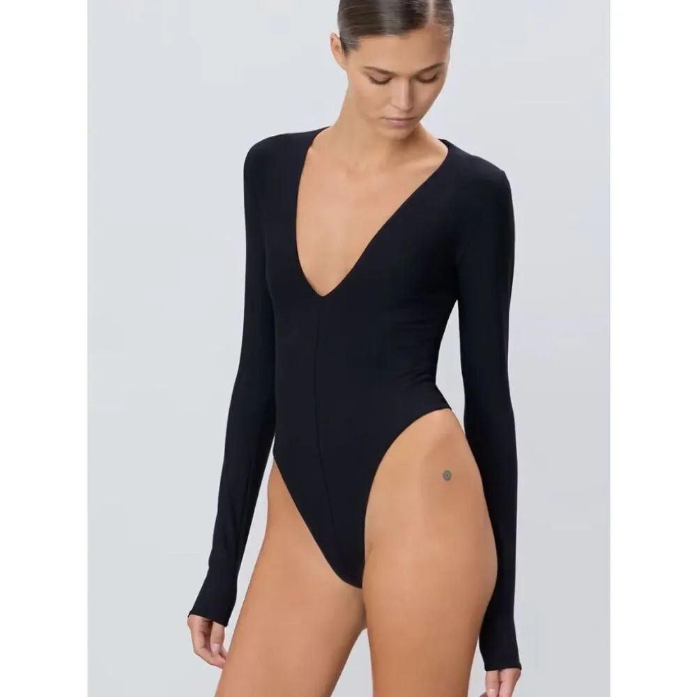ETERNE Black Long-Sleeve V-Neck Bodysuit- BRAND NEW - Tags - Lining - Medium